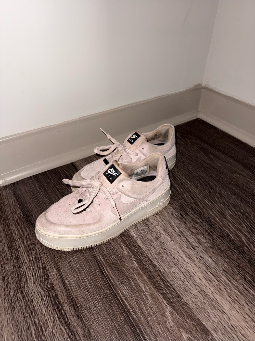 Nike Sage Air Force 1 Low in Pink Suede